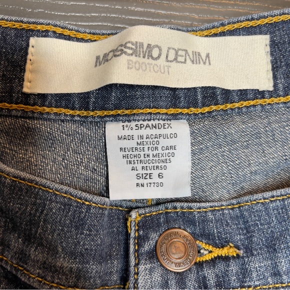 Mossimo Women’s Boot Cut Jeans size 6 - Picture 9 of 10